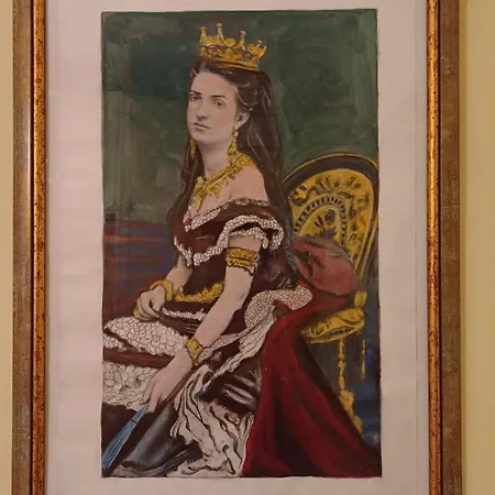 The Queen's Coffer *