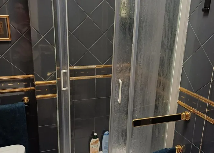 The Queen's Coffer *