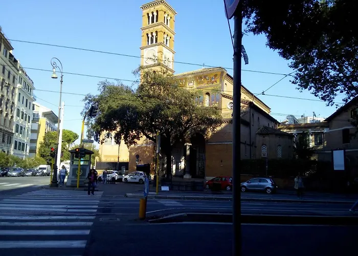 The Queen's Coffer Apartman Róma